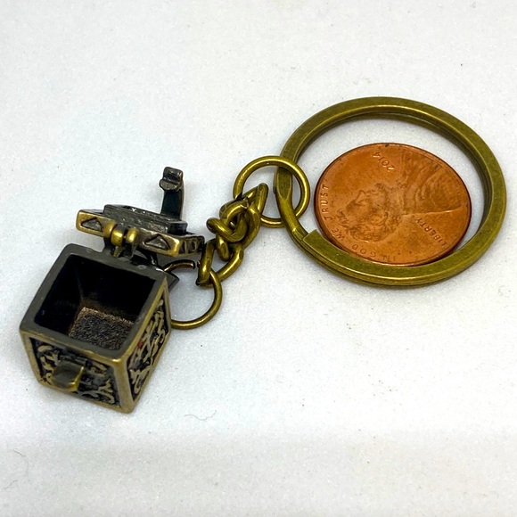 Unlock Your Desires: Manifestation Wish Box Brass Keychains Set of 5 Assorted - Picture 3 of 11
